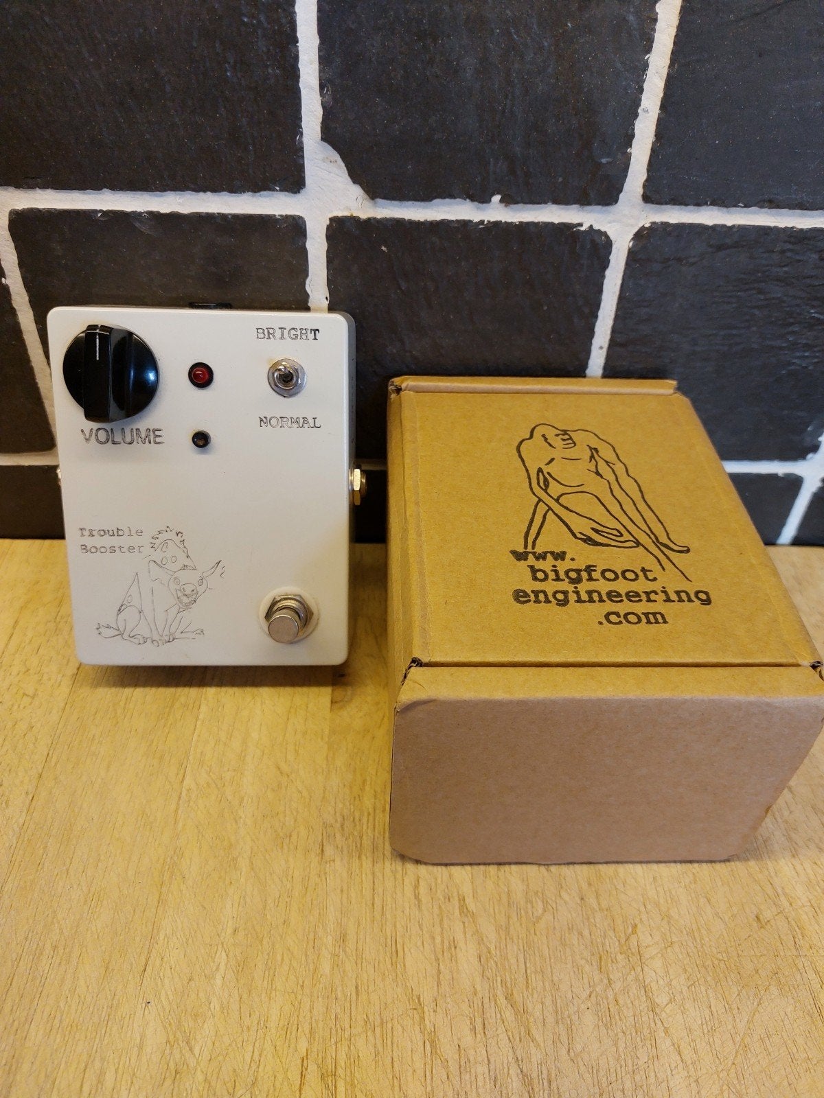 Bigfoot Engineering Trouble booster, Musique & Instruments, Enlèvement ou Envoi