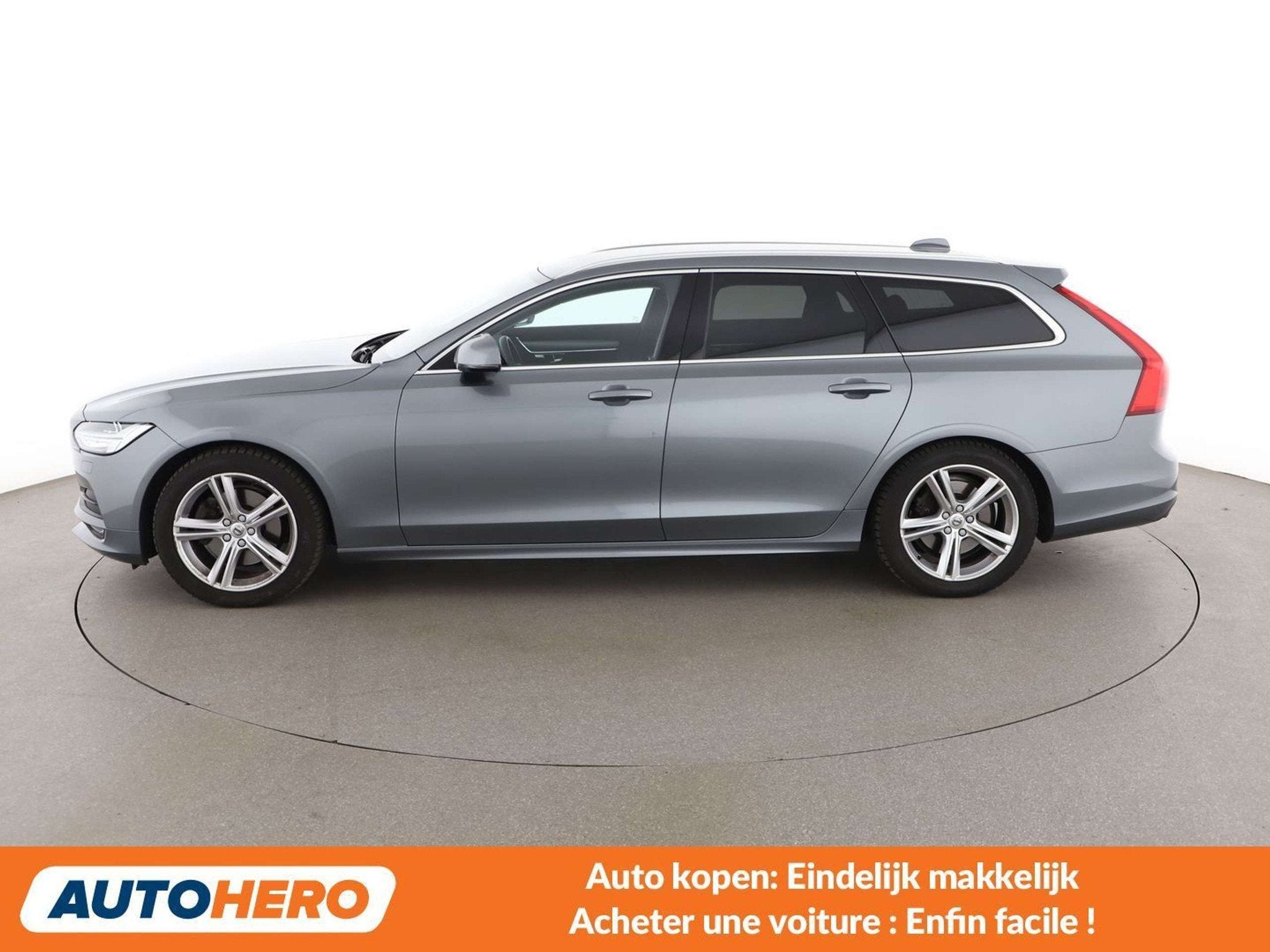 Volvo V90 2.0 D4 BUSINESS PLUS AWD (bj 2019, automaat), Auto's, Automaat, Euro 6, 1969 cc, Blauw