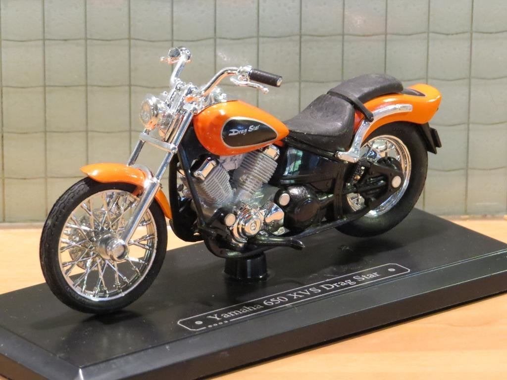 Yamaha XVS650 Dragstar 1:18 majorette, Enlèvement ou Envoi, Neuf, Moteur, Autres marques