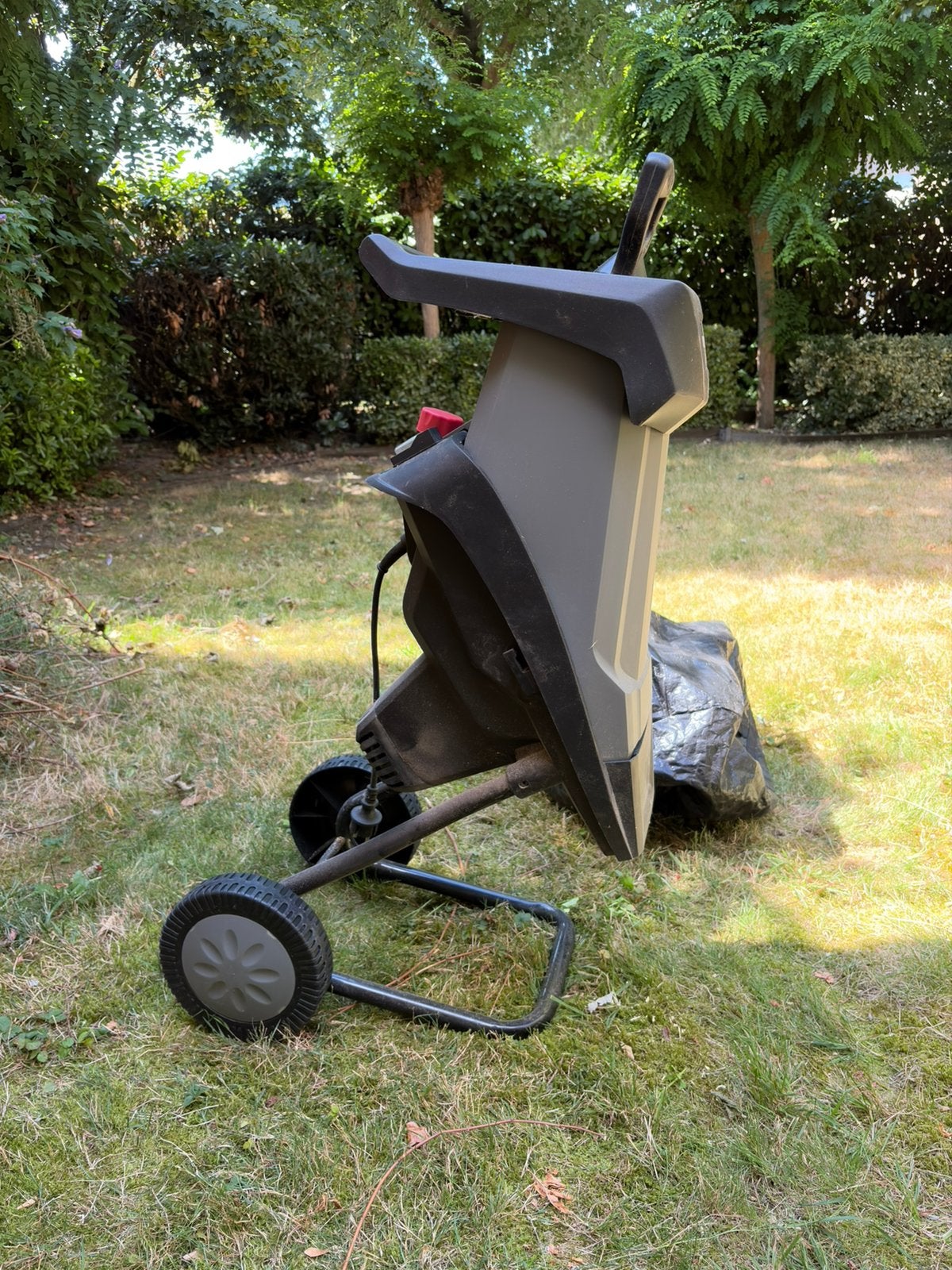 Broyeur Powerplus, Enlèvement, Utilisé, Électrique, Bac de ramassage