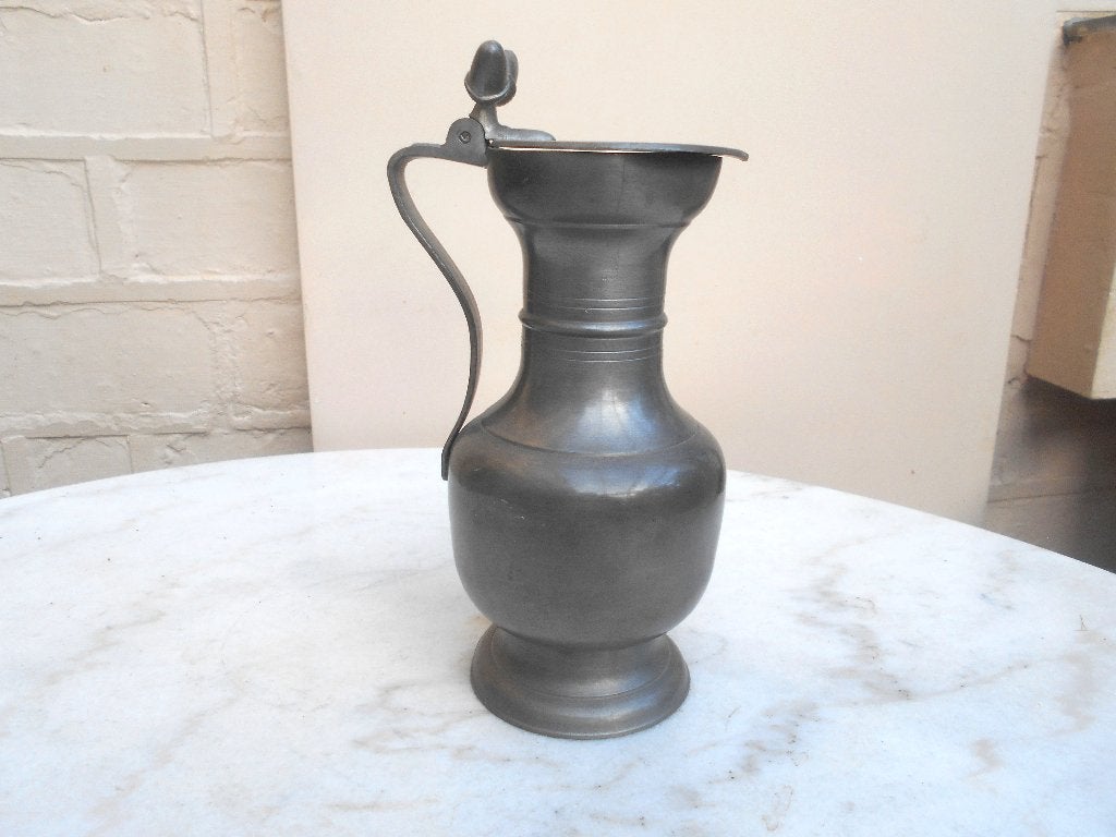 ancien joli pichet en étain couvercle orné de glands, Antiek en Kunst, Ophalen of Verzenden