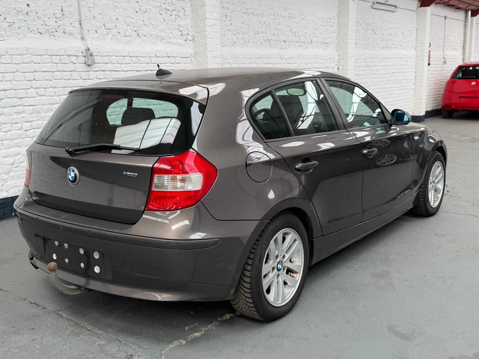 Bmw 118i - Airco - Cuir - tres propre, Entreprise, Cuir, Achat