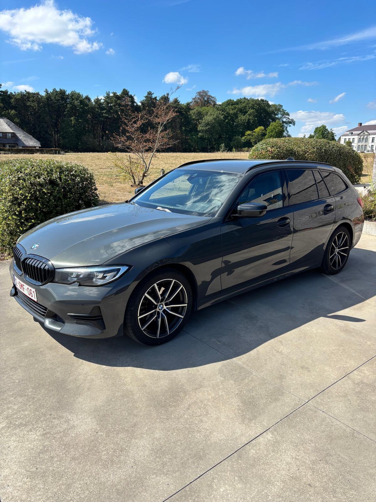 Bmw 520, Autos, BMW, Cuir, Argent ou Gris, Noir, 5 portes