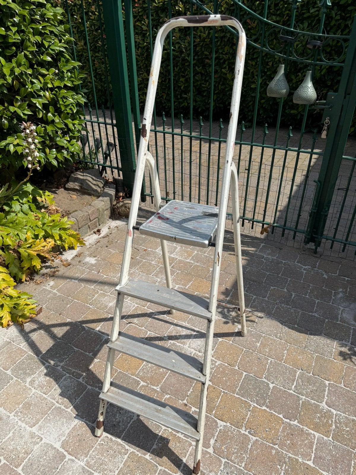 Huishoudtrap 4 treden, Doe-het-zelf en Bouw, Ladders en Trappen, Gebruikt, Ophalen of Verzenden, Ladder, Opvouwbaar of Inschuifbaar