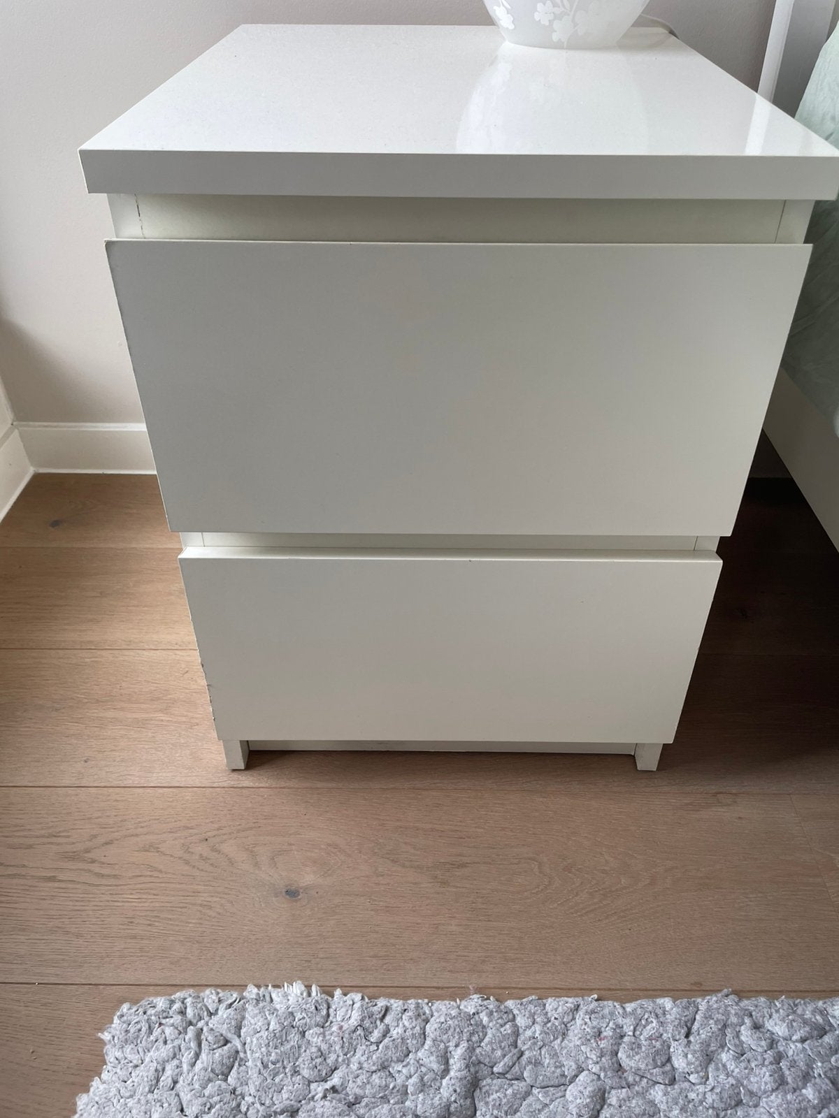 Deux tables de chevet, Enlèvement, Utilisé, Moins de 45 cm, 55 à 70 cm