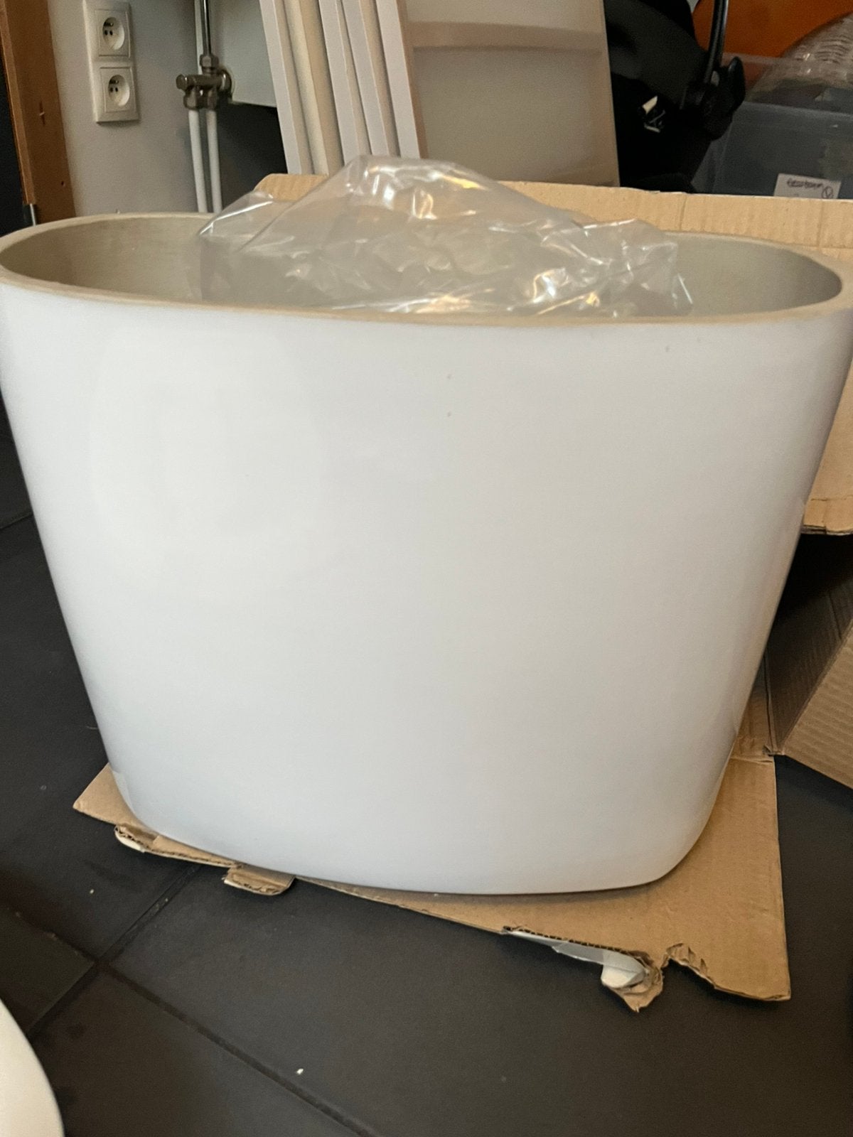 Spoelbak toilet porselein NIEUW, Ophalen, Nieuw