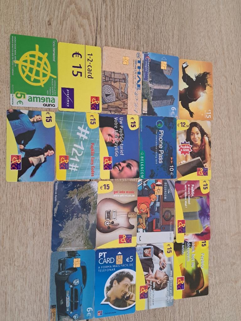 17 anciennes cartes téléphoniques et 1 ancienne carte iTunes, Enlèvement ou Envoi