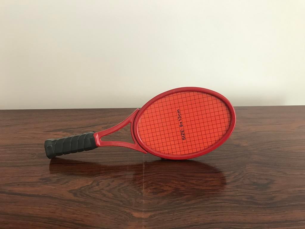Retro metalen lijst met glas tennis tennisracket rood, Verzamelen, Ophalen of Verzenden