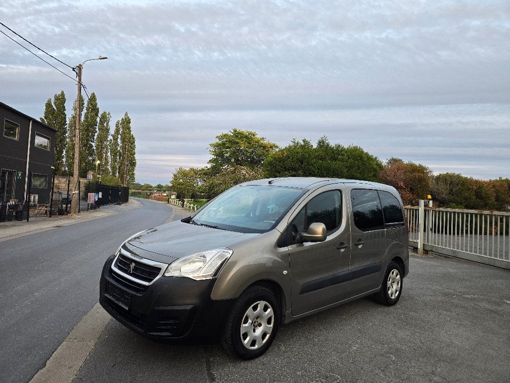 Peugeot Partner Tepee 1.6i Multispace- 10/2015 - EURO 6B, Autos, Achat, Euro 6, Entreprise, 72 kW
