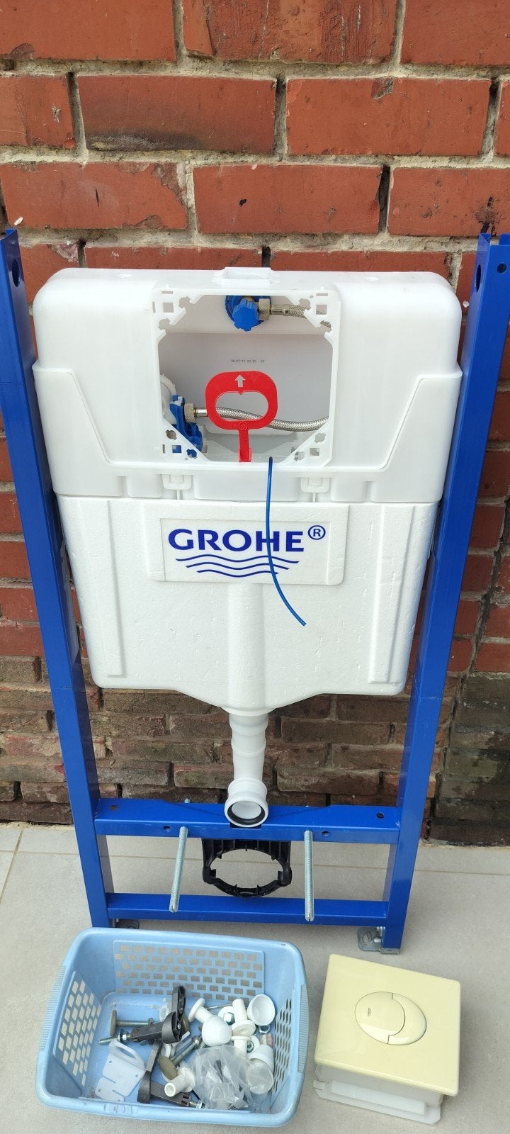 Wc inbouwreservoir, Ophalen