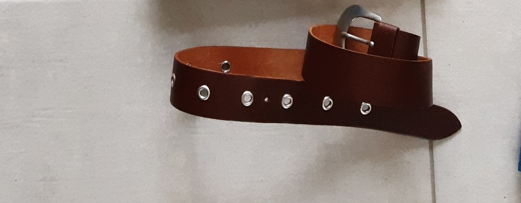 ceinture en cuir pour hommes et garçons en cuir marron 1m, Vêtements | Hommes, Ceintures, Cuir véritable, Enlèvement ou Envoi