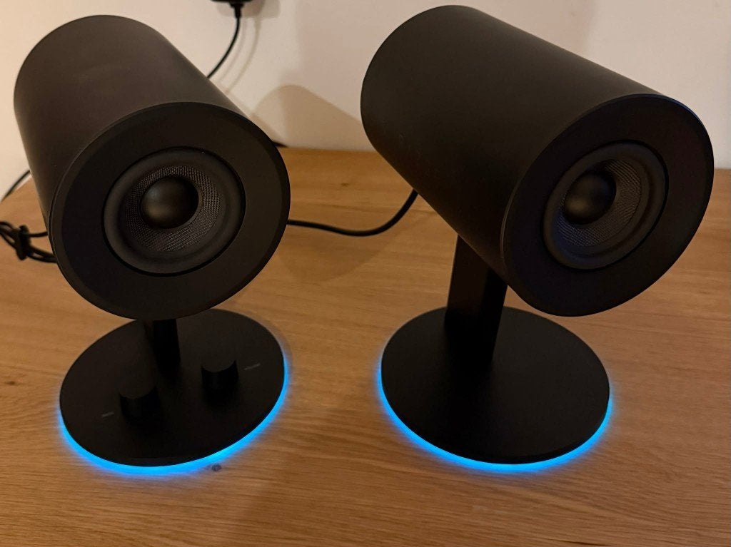 Haut parleur PC Razer Nommo Chroma 2.0 RGB, Enlèvement, Comme neuf, Canal audio 2, Razer
