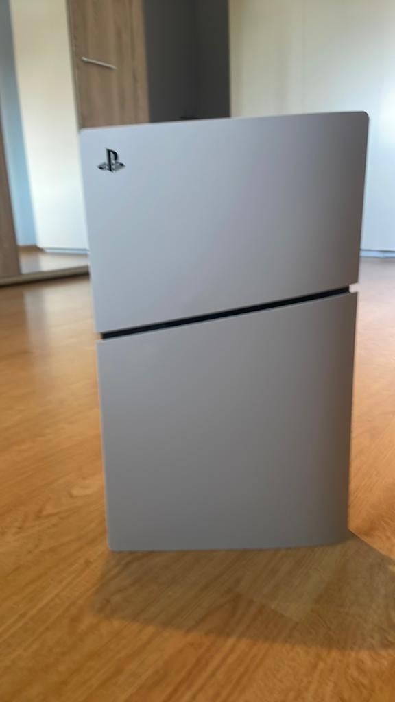 Playstation 5 disk met 2 controllers en 2x60 euro spel, Ophalen, Zo goed als nieuw