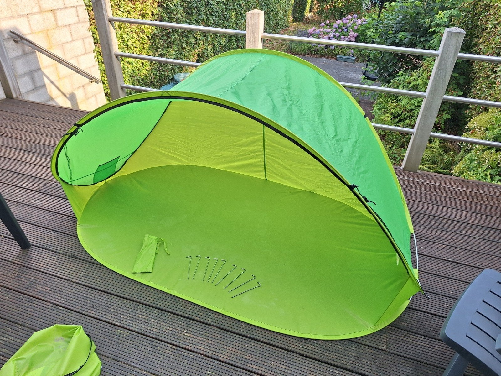 Popup strandtent Fun Camp met ankerkoorden