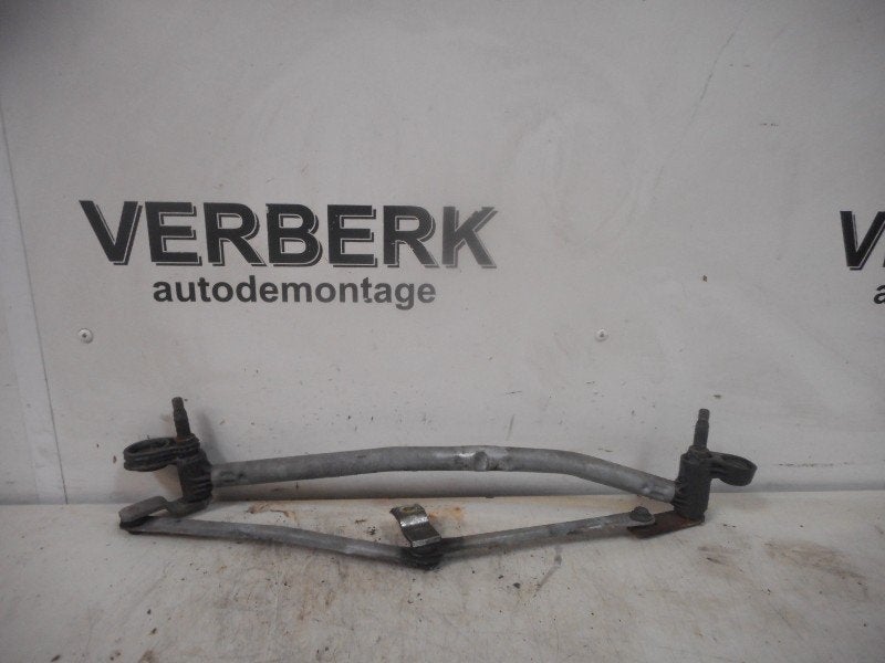 RUITENWISSER MECHANIEK VOOR Opel Astra H (L48) (GM13111211), Robert Bosch AG, Gebruikt, Opel, Robert-Bosch-Allee 1
74232  Abstatt, DE