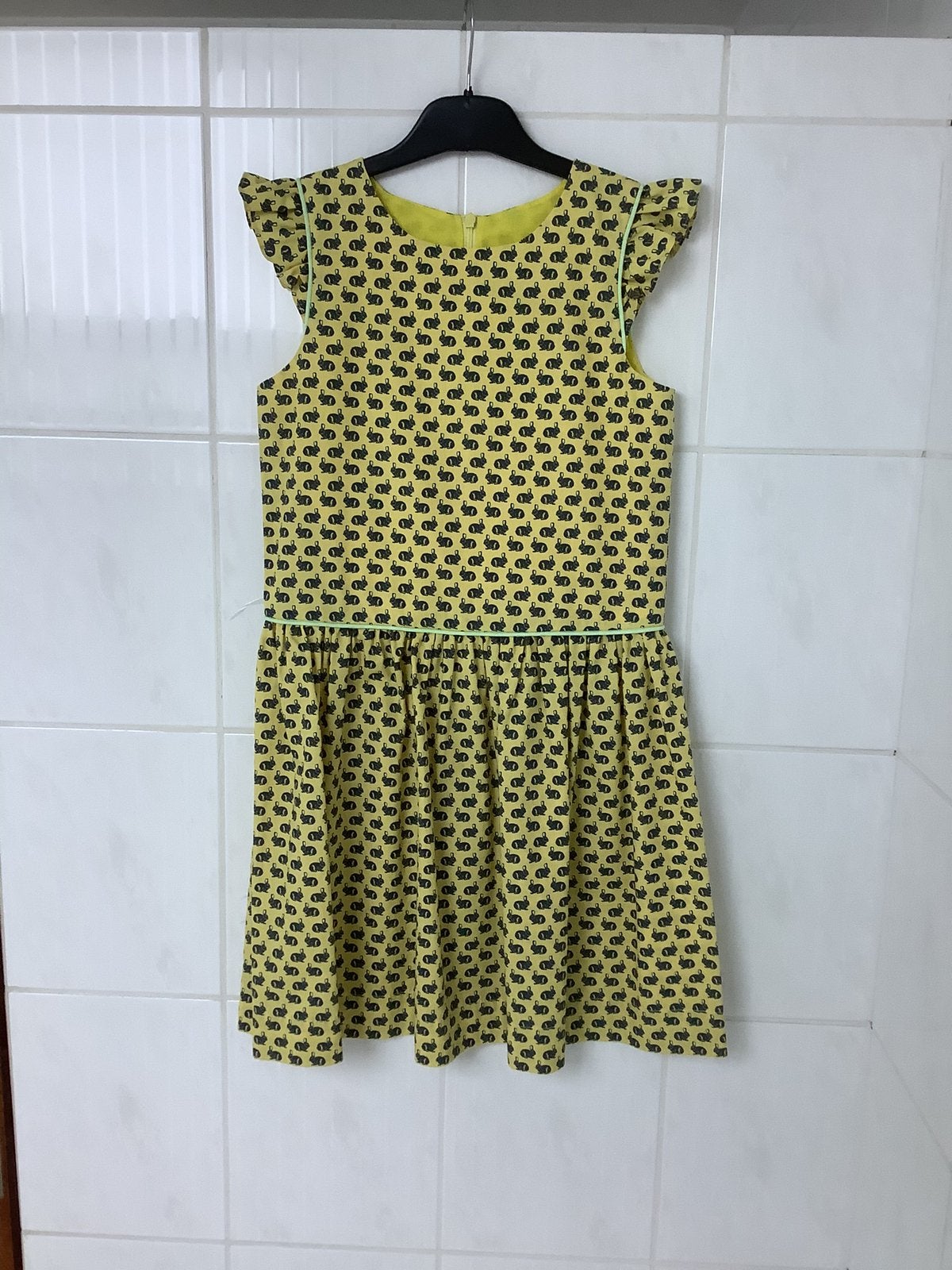 Kleedje 8 jaar. Van een kindje en nieuw gekocht., Kinderen en Baby's, Kinderkleding | Maat 128, Ophalen of Verzenden, Zo goed als nieuw