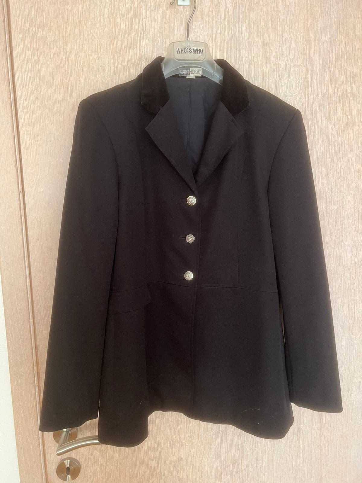 Wedstrijd jasje maat 42 , blouse & plastron met speld, Ophalen of Verzenden, Zo goed als nieuw