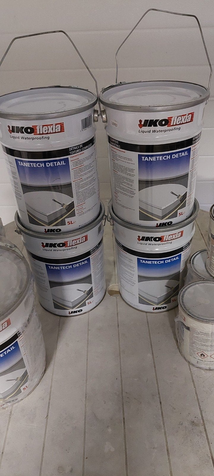 IKO  6 Flexia Tanetech Dak + 8 Bitumen Primers Nieuw 5L+1L, Bricolage & Construction, Tuiles & Revêtements de toit, Enlèvement