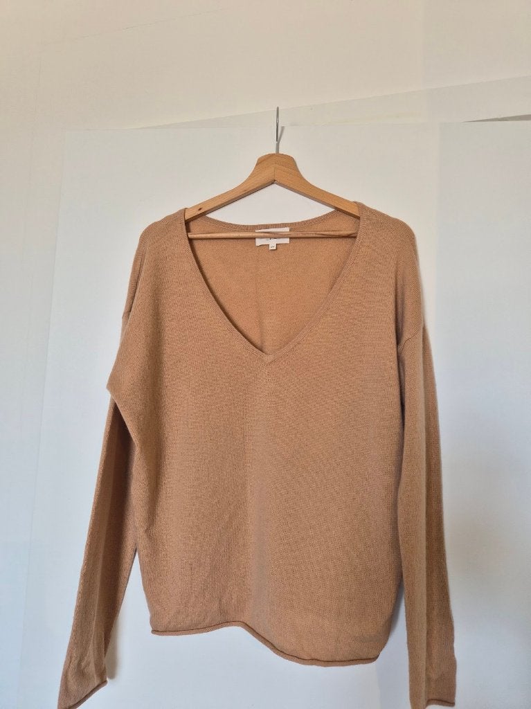 Beige V-hals trui / Beige V-neck sweater / Pull beige col V, Grace & Mila, Beige, Ophalen of Verzenden, Zo goed als nieuw