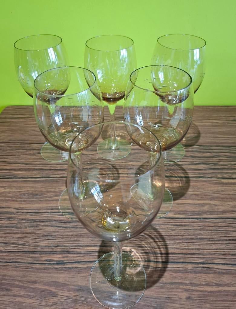 Verre à vin ambré avec feuilles, Enlèvement ou Envoi