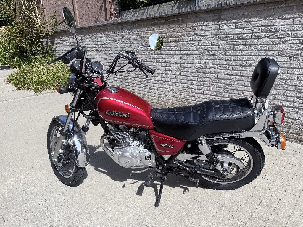 Suzuki GN250 – 1990 – 21.000 km – recent onderhoud, Motoren, Motoren | Suzuki, Chopper, Gebruikt, Particulier, Minimaal motorrijbewijs A2
