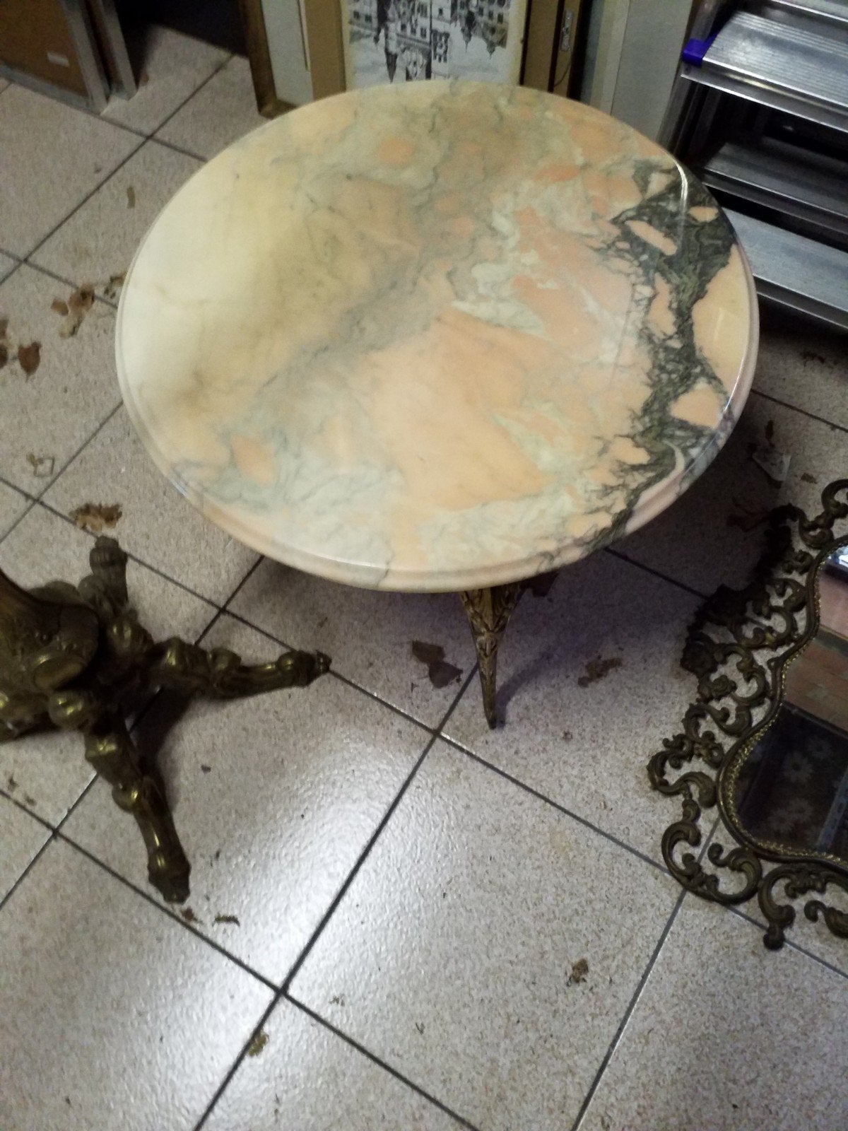 Klein tafeltje salontafelje, Ophalen
