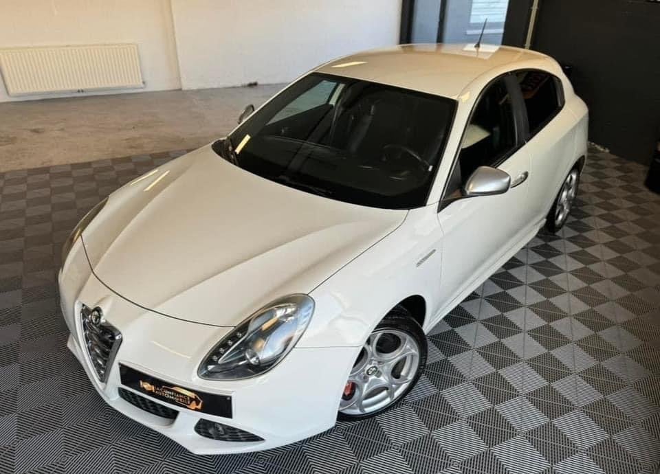 Alfa Romeo Giulietta 1.7 Tbi Quadrifoglio CT OK Garantie 12, Voorwielaandrijving, Euro 5, Start-stop-systeem, 4 cilinders