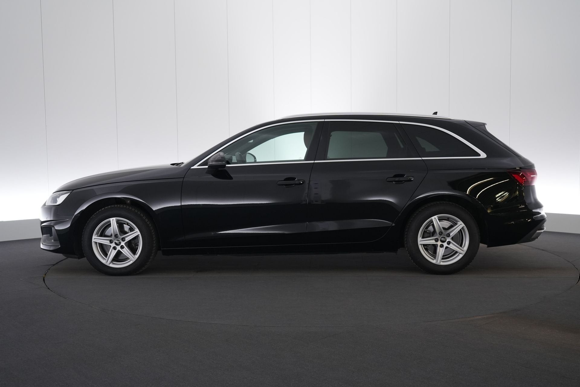 (2EGY670) AUDI A4 AVANT, Auto's, Euro 6, 136 pk, A4, Bedrijf