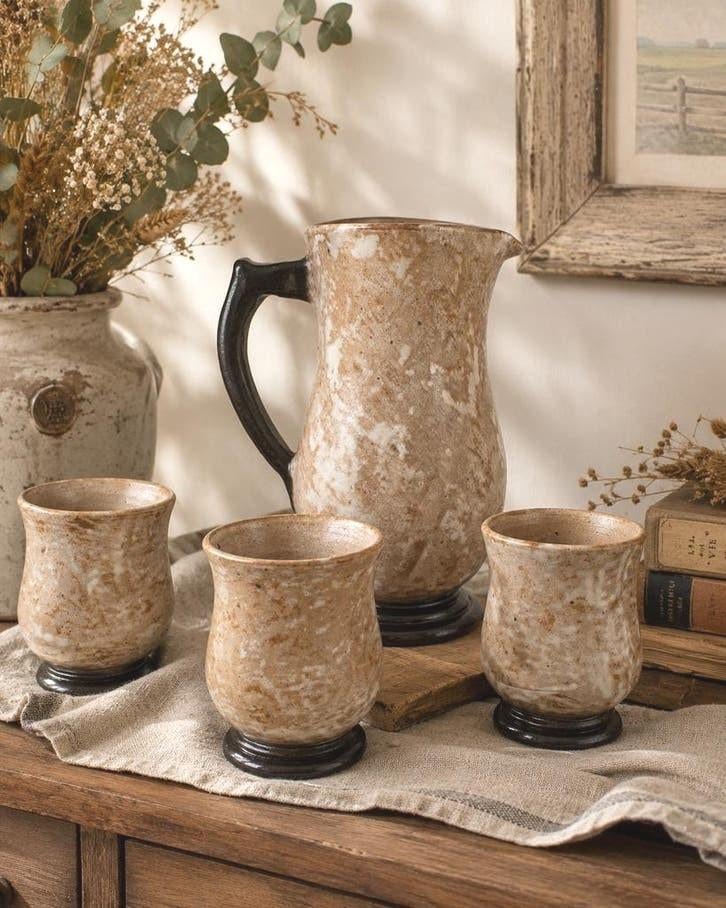 Cruche et tasses rustiques faites à la main Armogrès, Maison & Meubles, Accessoires pour la Maison | Plateaux, Rond, Enlèvement ou Envoi