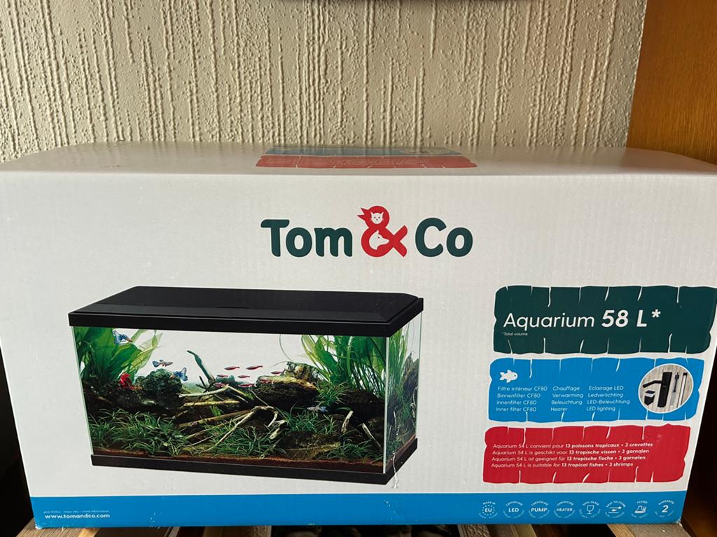Aquarium avec pompe , lampe et deco, Enlèvement, Pompe, Utilisé