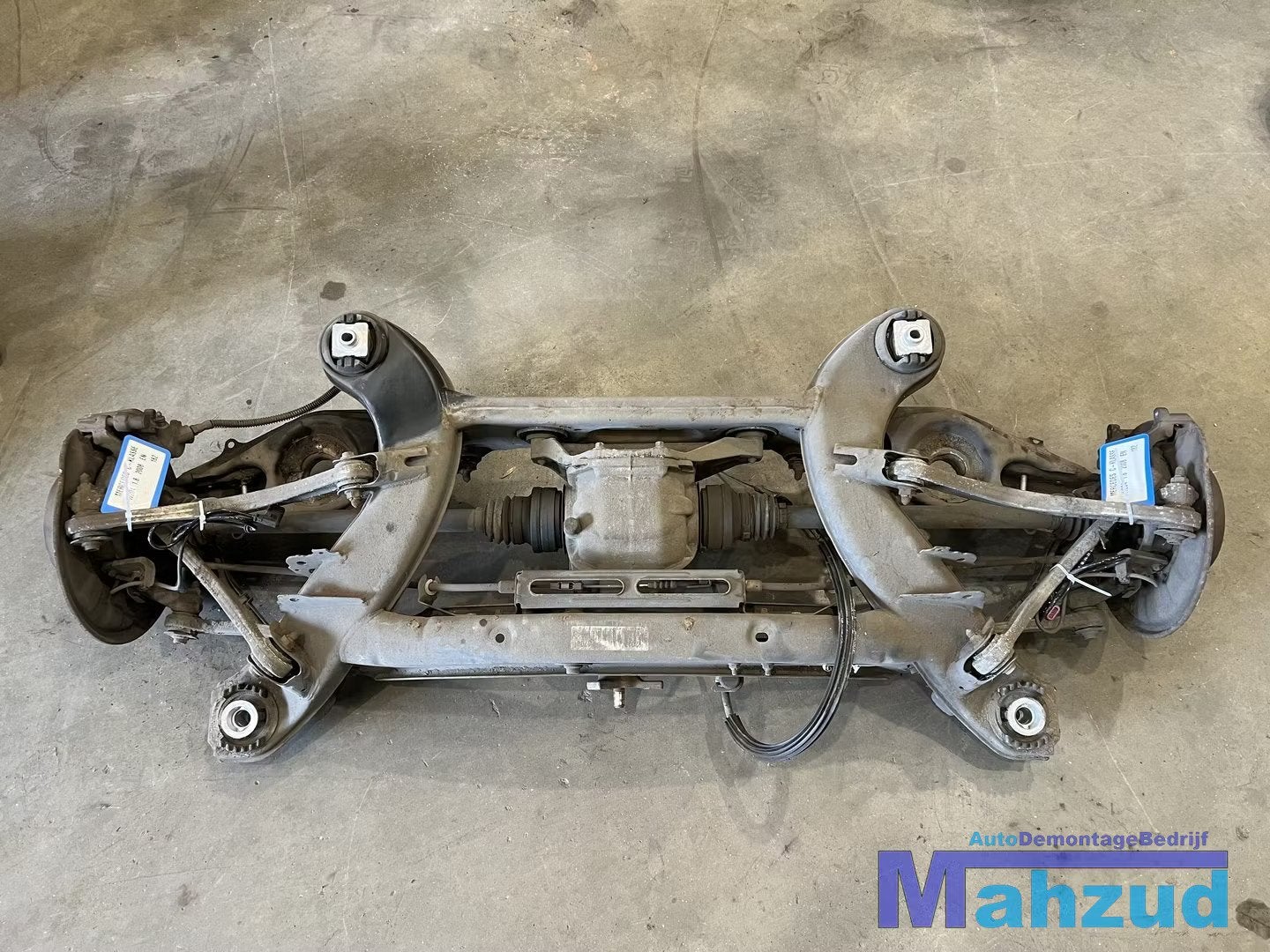 MERCEDES C KLASSE W204 1.8 Achteras steekas diffrentieel 200, Mercedes-Benz AG, Mercedes-Benz, Utilisé, Mercedesstrasse 120
70372  Stuttgart, DE