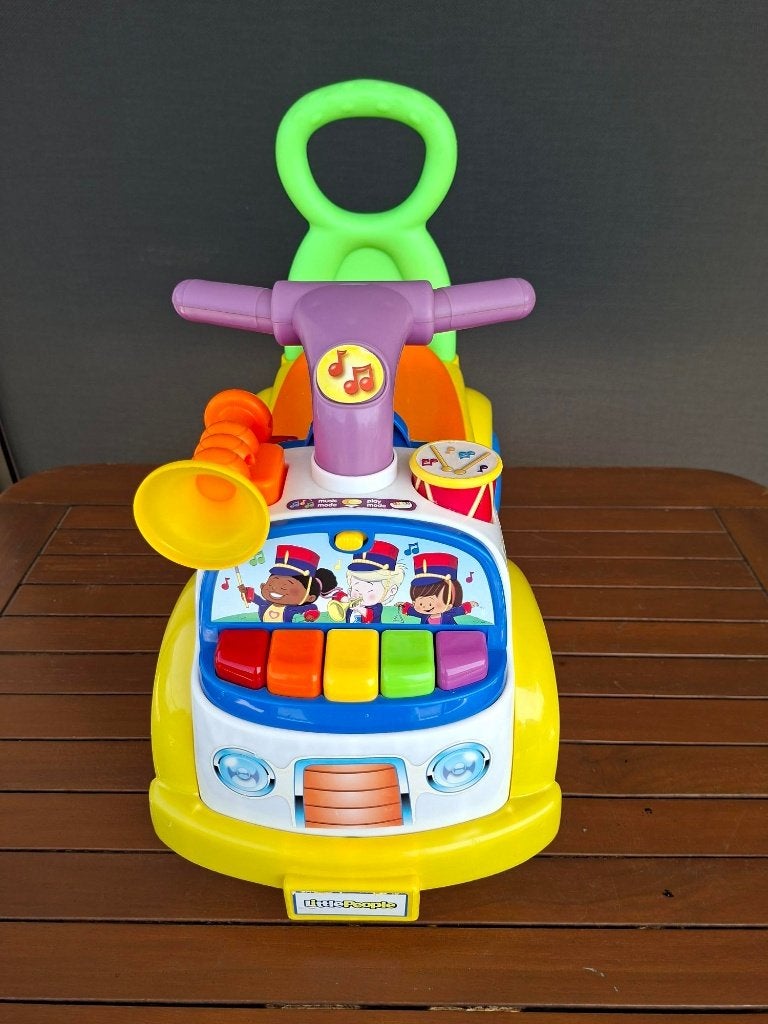 Fisher-Price Little People Loopauto, Kinderen en Baby's, Speelgoed | Fisher-Price, Ophalen, Zo goed als nieuw, Met geluid