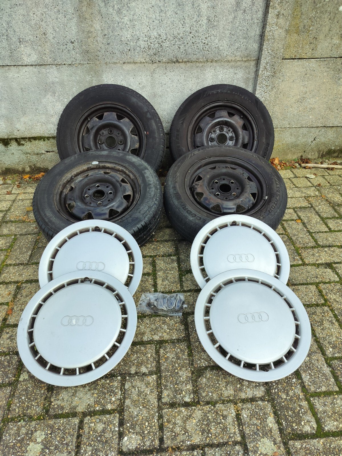 audi 80 velgen+doppen, Ophalen, 14 inch, 175 mm, Band(en)