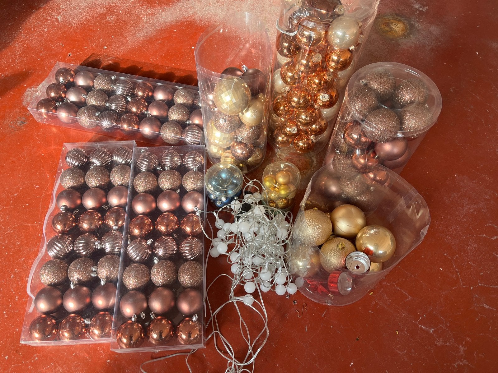 Grote collectie kerstballen en lichtsnoer, Ophalen, Zo goed als nieuw, Glas, Overige stijlen
