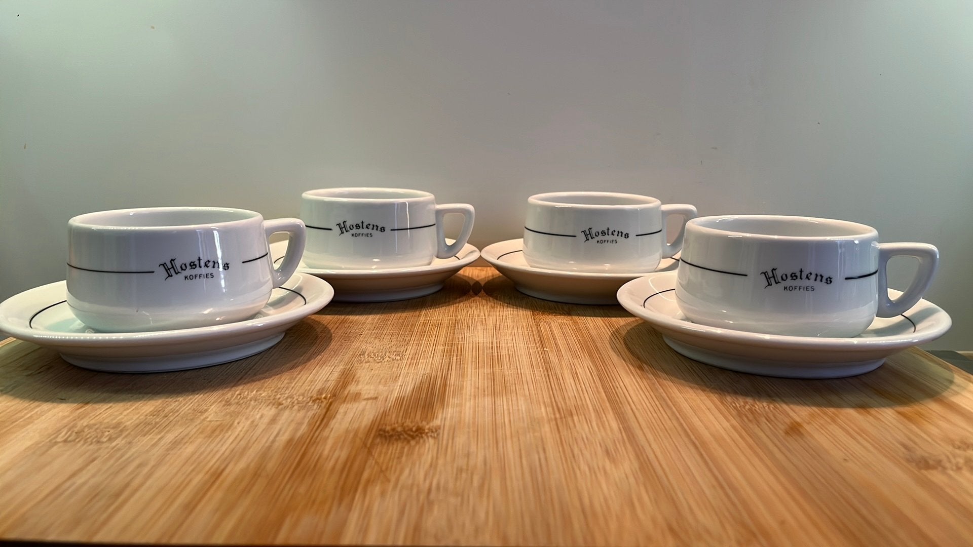 Koffietasjes Hostens Koffie, Ophalen