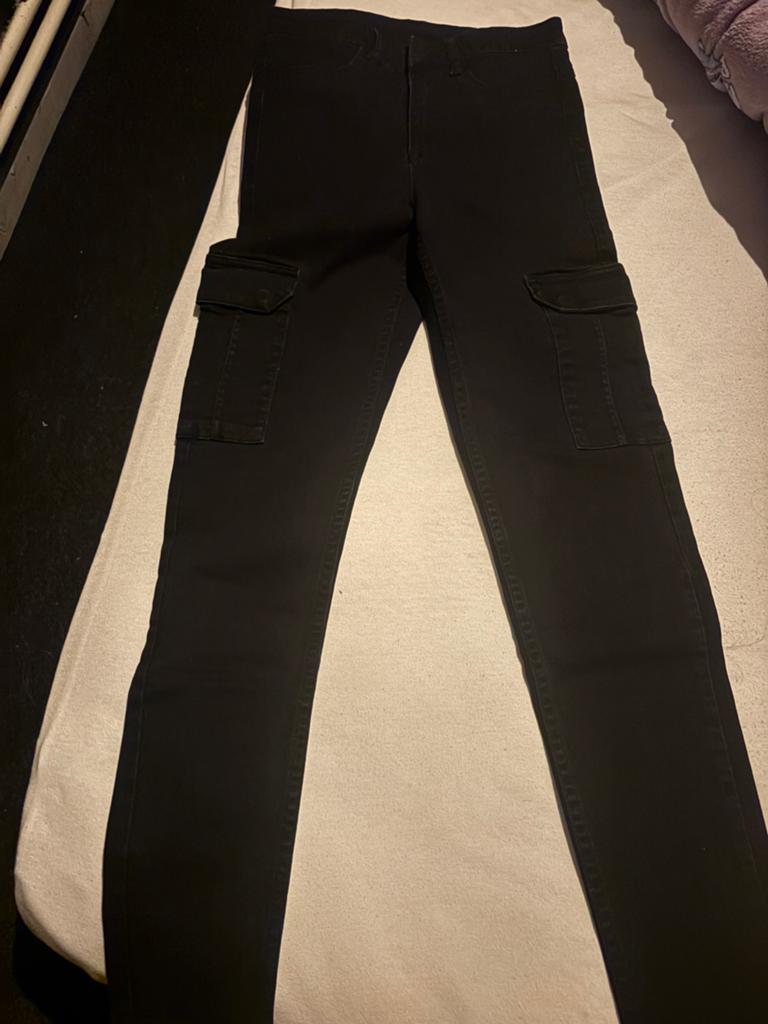 Zwarte cargo broek, Kleding | Dames, Ophalen of Verzenden, Zo goed als nieuw