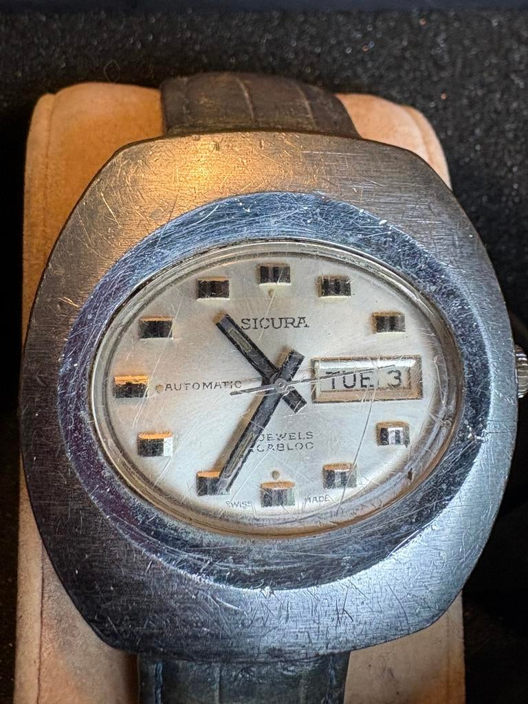 Sicura automatic day/date, Enlèvement ou Envoi