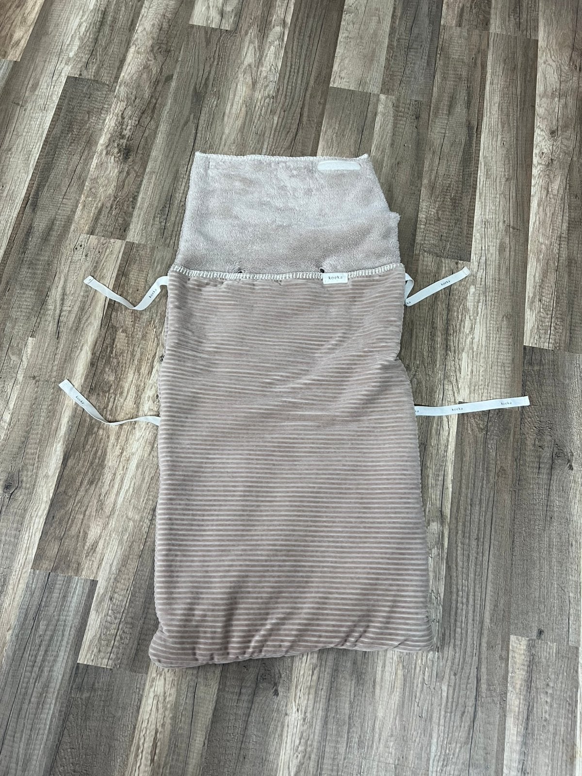 Voetenzak koeka taupe kleur, Kinderen en Baby's, Ophalen, Zo goed als nieuw, Voetenzak, Koeka