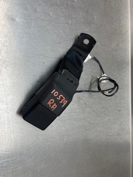 BOUCLE DE CEINTURE ARRIÈRE DROIT Micra (K14) (|88425FA0A|), Germany@nissan-services.eu, Kronenweg 38
50389  Wesseling, DE, Utilisé