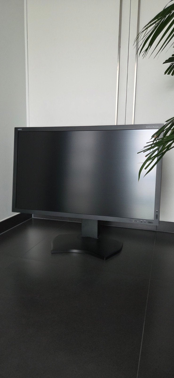Professioneel 4K 32’’ scherm van NEC incl. kalibrator, Computers en Software, Ophalen, Ingebouwde speakers, Gebruikt, IPS