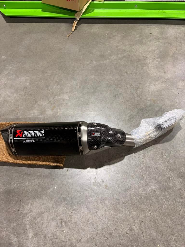 Silencieux Kawasaki Akrapovic Z800, Enlèvement, Neuf