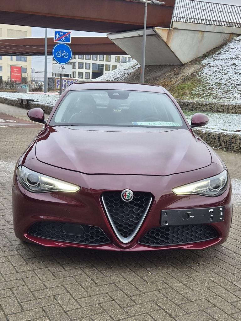 ALFA ROMEO GIULIA | 2.2 DIESEL | EURO 6, Auto's, 4 deurs, 4 cilinders, 109 g/km, Leder en Stof
