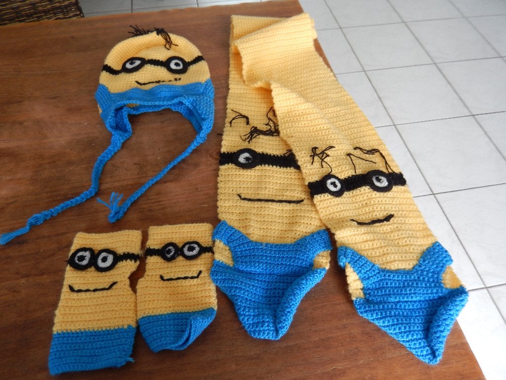 Minion sjaal/muts en soort wantjes (zgan), Enlèvement ou Envoi, Comme neuf, Bonnet
