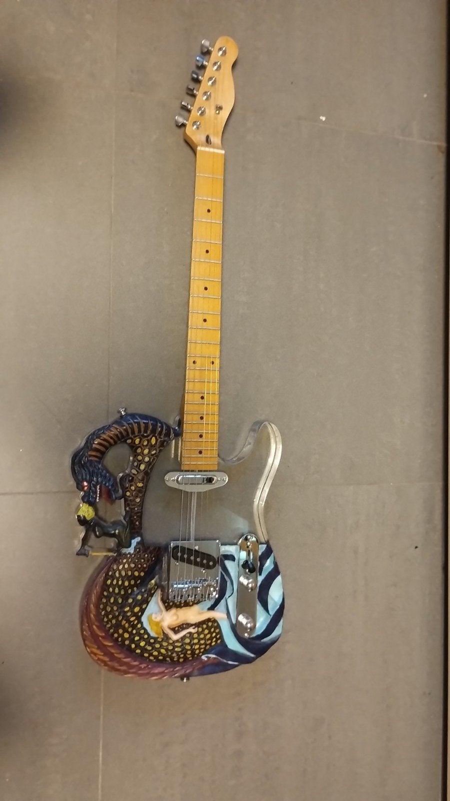 Gitaar kunstwerk glas speelt en klinkt super, Muziek en Instrumenten, Snaarinstrumenten | Gitaren | Elektrisch, Ophalen of Verzenden