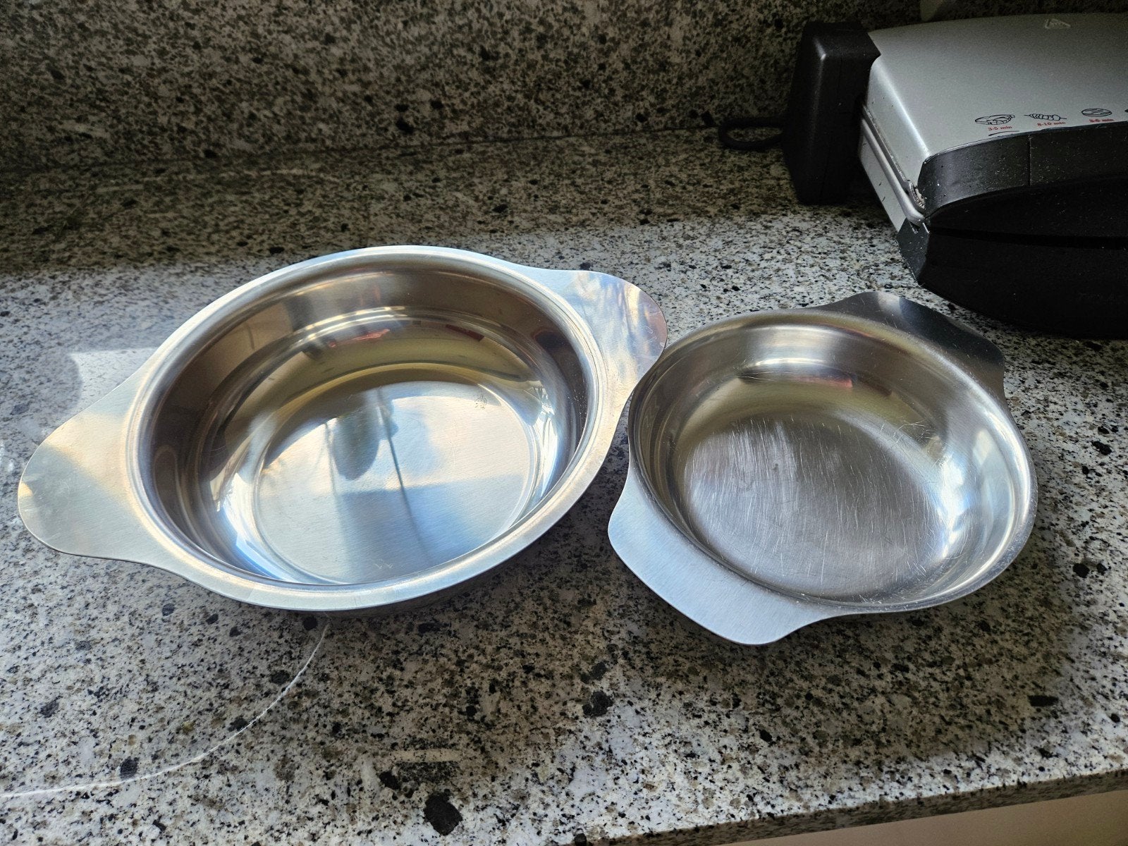 2 inox kommen voor huishoudelijk gebruik of dierenbakjes, ni, Enlèvement ou Envoi