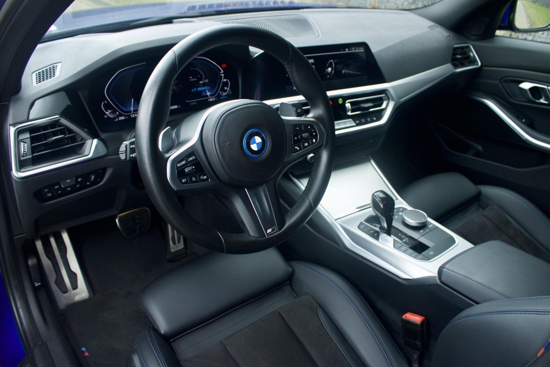 BMW 3-Serie 330e High Ex | M Sport - Laser - Pano - HUD - HK, Cuir, 215 kW, Entretenue par le concessionnaire, 5 portes