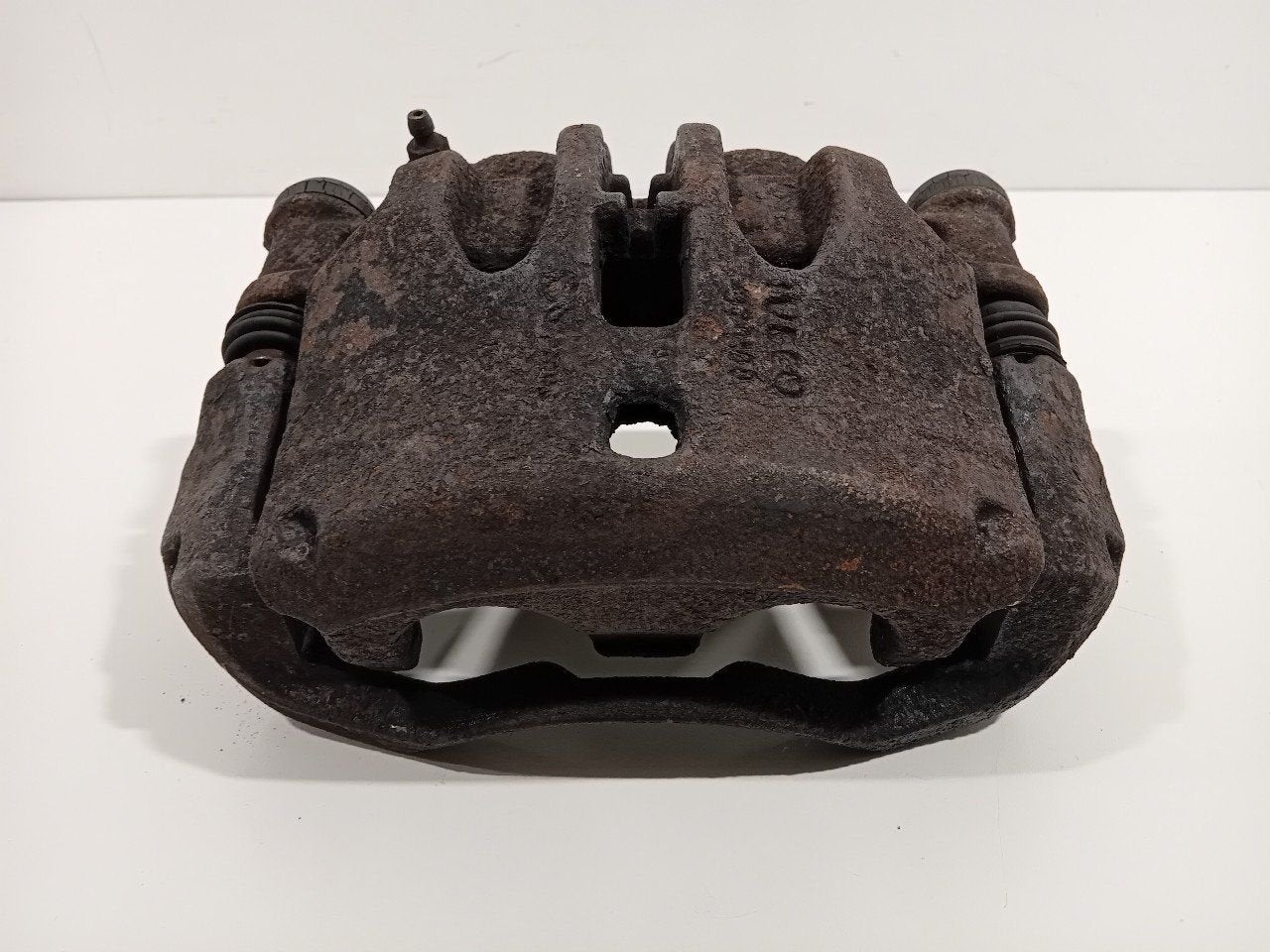 Remklauw links voor Iveco New Daily, Auto-onderdelen, Onderdelen@venauto.nl, Van der Ven Autorecycling B.V., Gebruikt, Ettenseweg 76, 4706 PB Roosendaal, The Netherlands