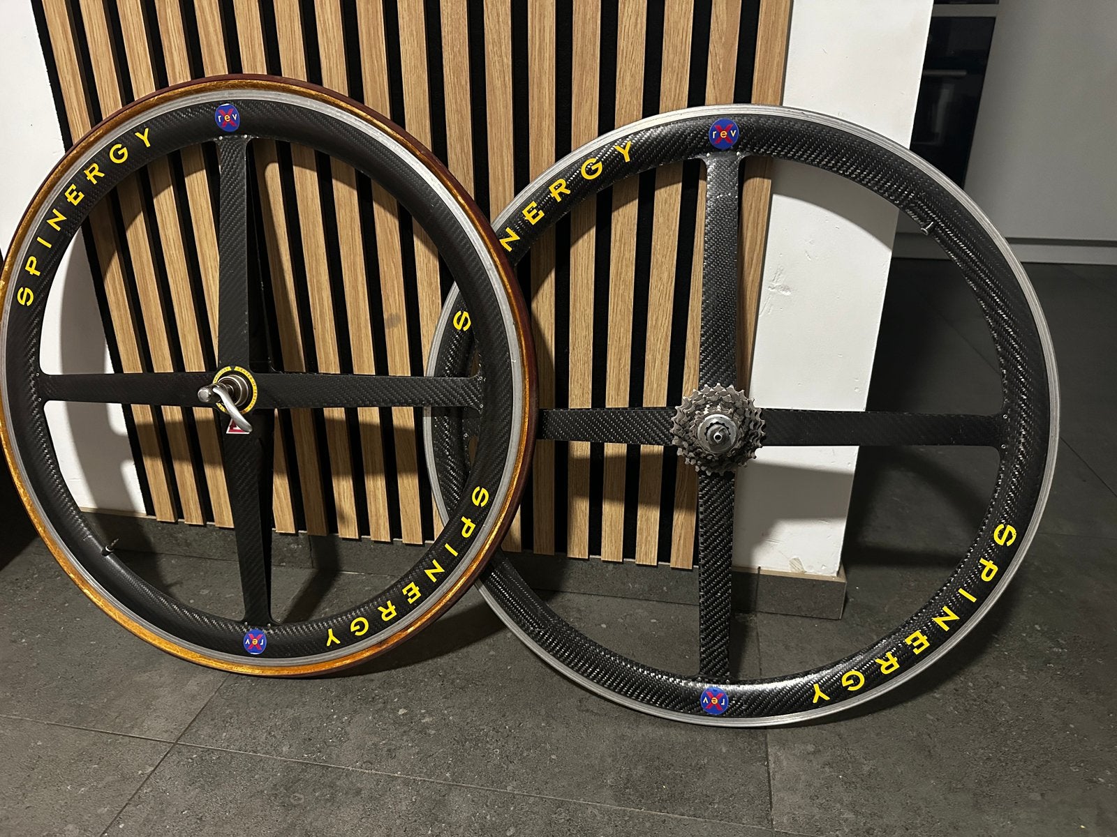 Spinergy Rev-X Carbon Wielset Vintage / Retro Zeldzaam, Enlèvement, Comme neuf, Carbone, 28 pouces