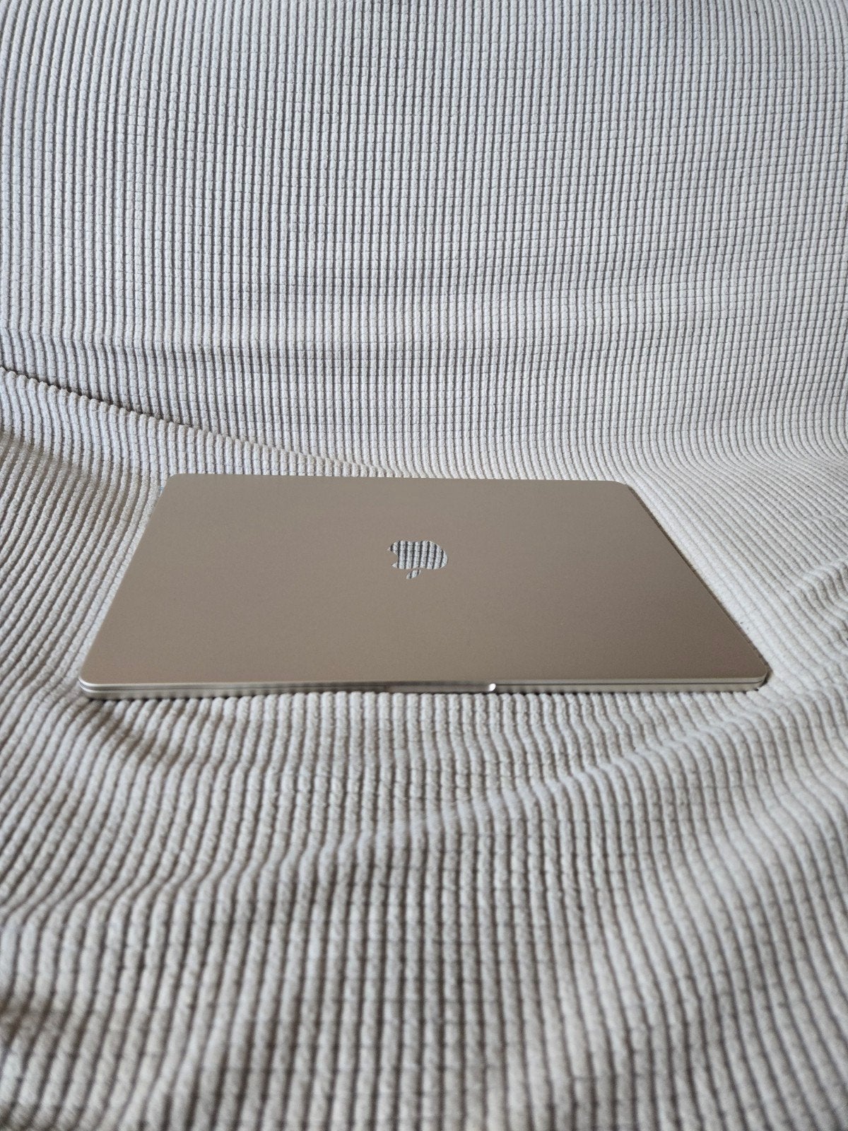MacBook Air 2024 Lumière Stellaire 258GB, Enlèvement, MacBook