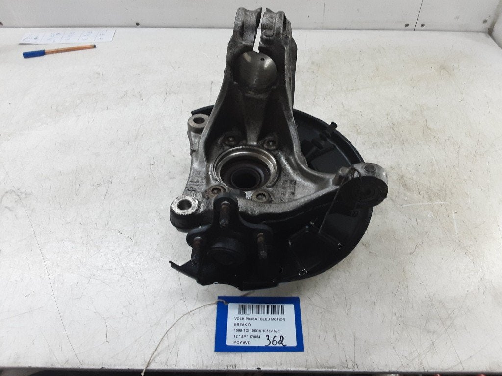 MOYEU DE ROUE AVANT DROIT Volkswagen Passat Variant (365), Utilisé, Volkswagen